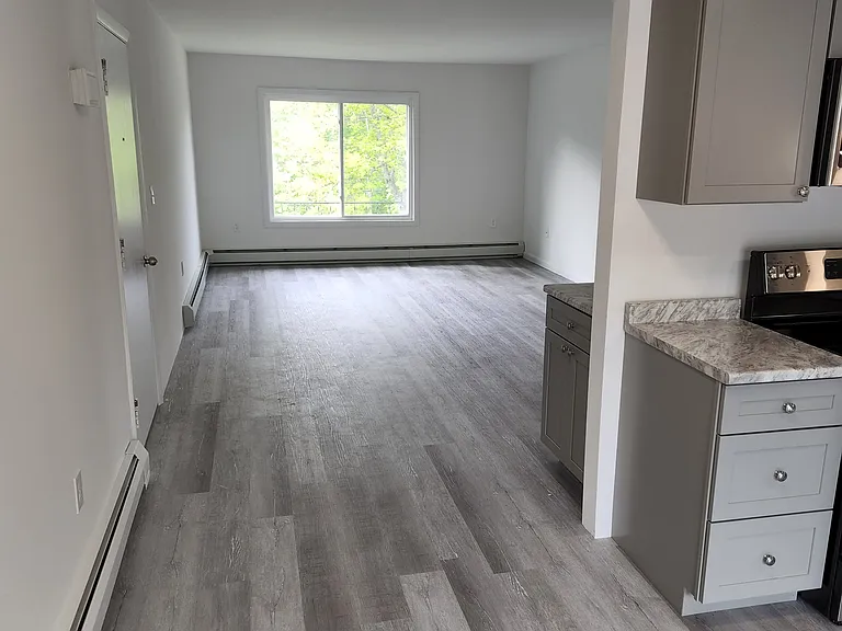 430 Grandview Ave #9 — Photo 5
