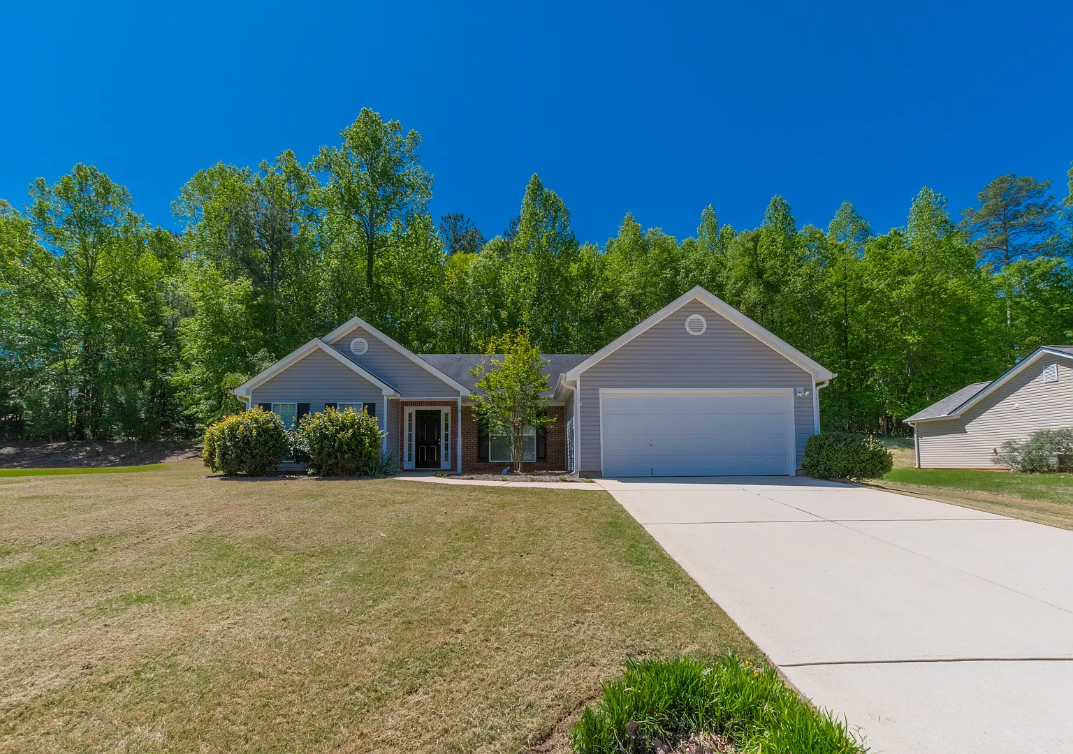 3 bed, 2.0 bath, 1630 sqft, $1,995 — Photo 4