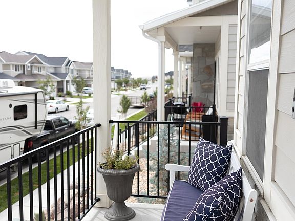 3rd image of 2644 N Cormac Pl
