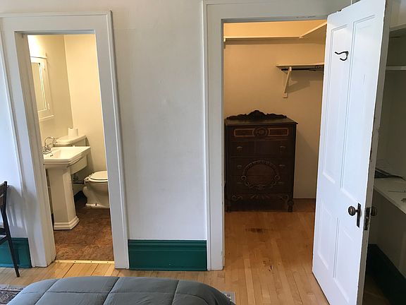 2nd image of 719 E Grand Ave #6
