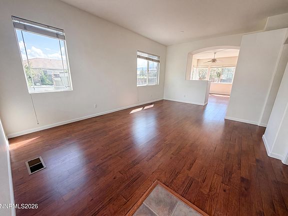 4th image of 9889 Northrup Dr