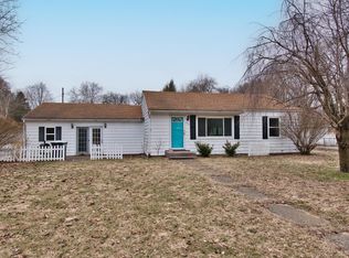 903 N Detroit St, Buchanan, MI 49107