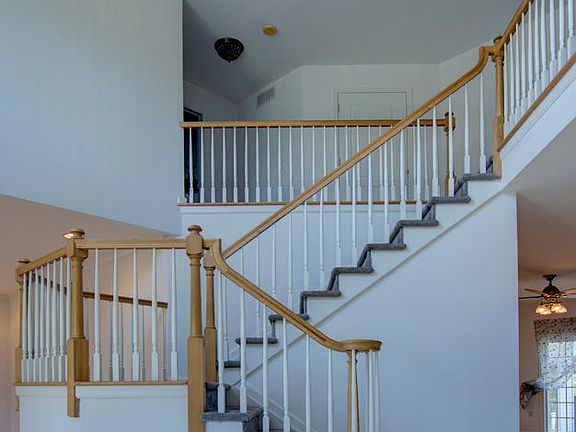 Center hall staircase