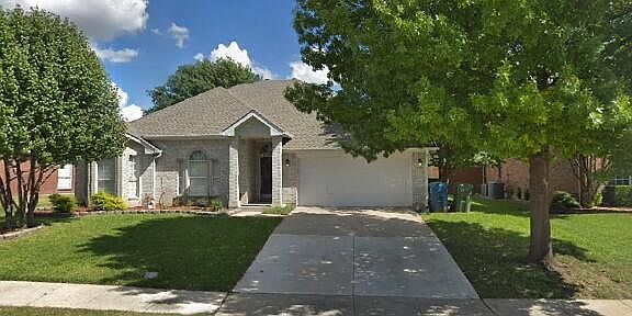 3rd image of 2304 Sherwood Dr