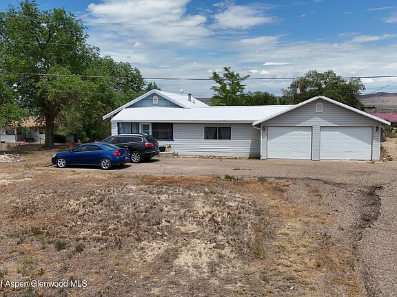 2nd image of 243 Crest St