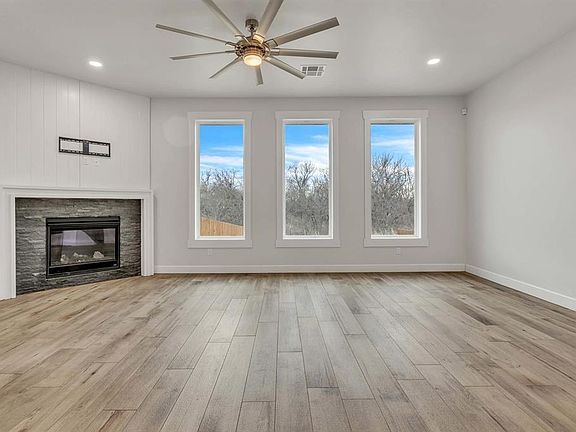 2nd image of 15809 Aparados Way