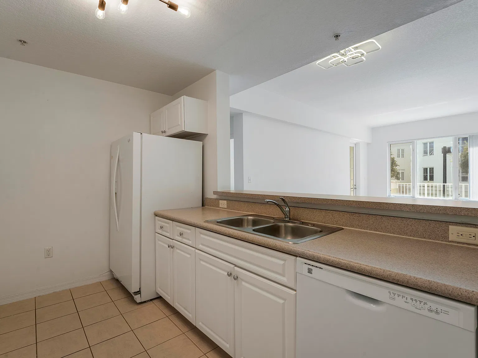 2 bed, 2.0 bath, 1131 sqft, $2,800 — Photo 4