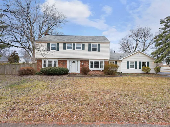 4228 Pageant Ln, Fairfax, VA 22033