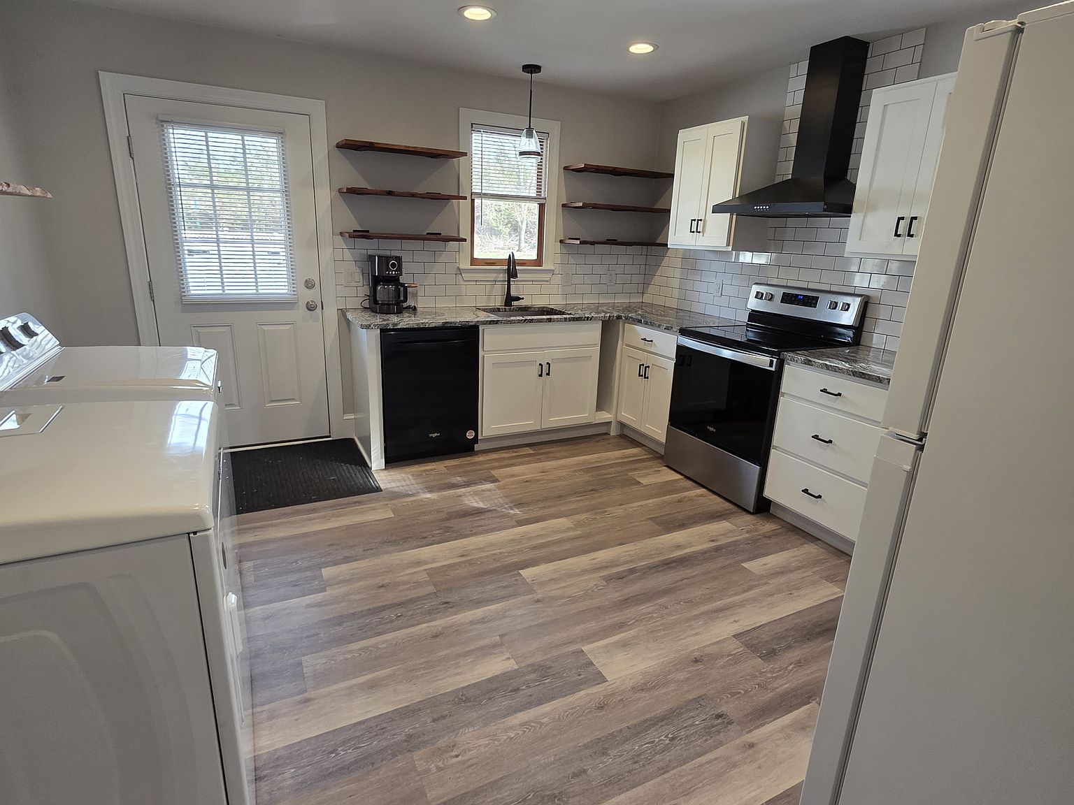 6038 Old Hanover Rd #B, Spring Grove, PA 17362 | Zillow