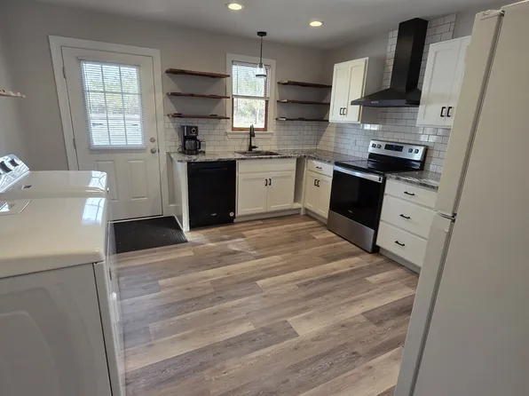 6038 Old Hanover Rd #B, Spring Grove, PA 17362