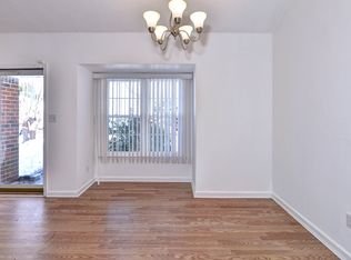 438 Hollomon Dr, Hampton, VA 23666