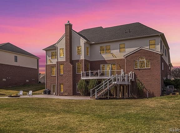 2nd image of 2280 Highland Dr