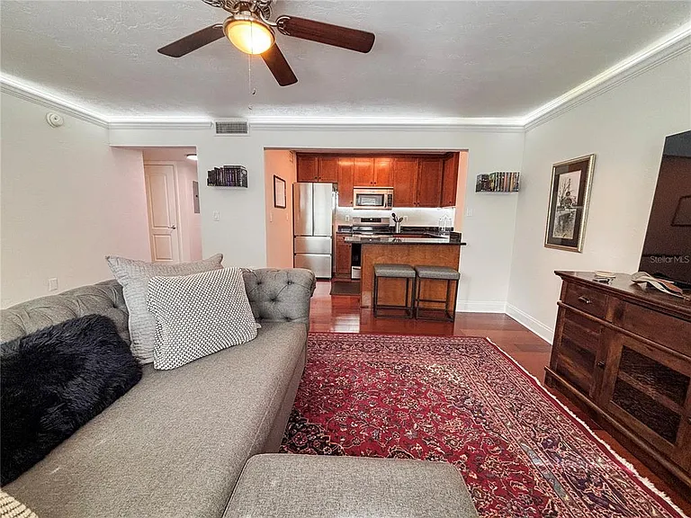 210 5th Ave S #209 — Photo 16