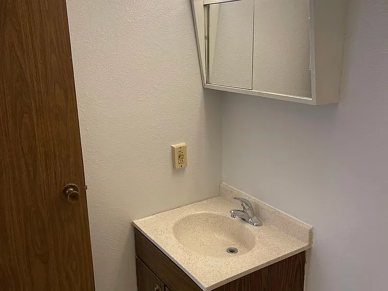 College Park Apartments — Photo 40