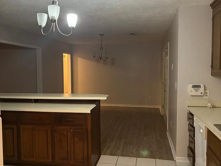 Spacious kitchen dining room