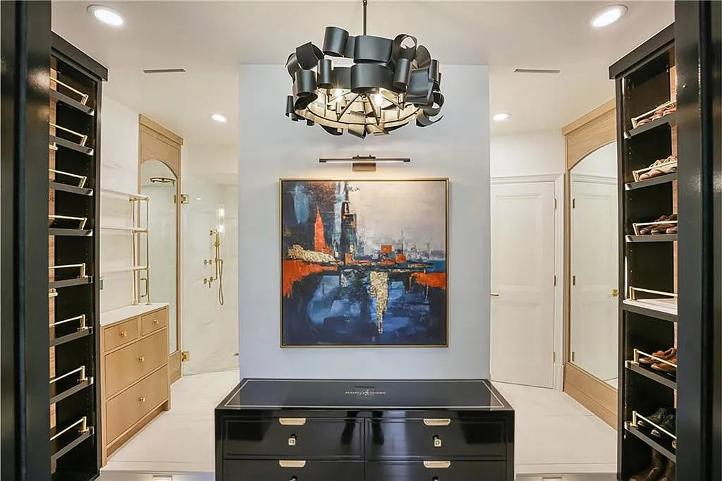 2 bed, 2.0 bath, 1600 sqft, $9,000 — Photo 1