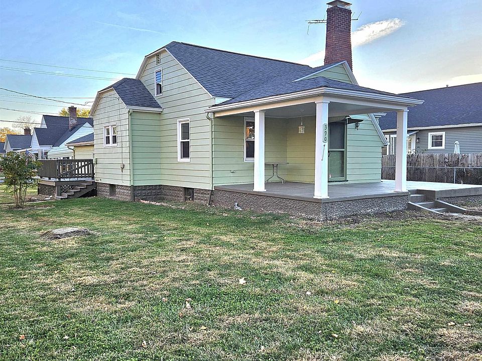 2nd image of 390 Lovers Ln