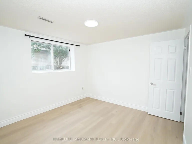 594 Queen Victoria Dr #GOUND BASEMENT — Photo 8