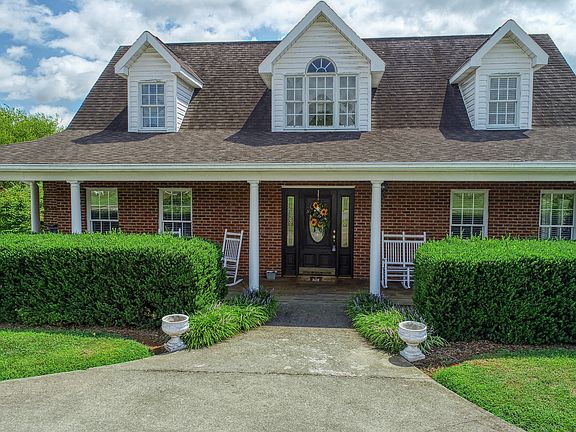 4th image of 136 Landon Dr