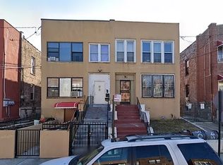 952 E 223rd St #2FAM, Bronx, NY 10466