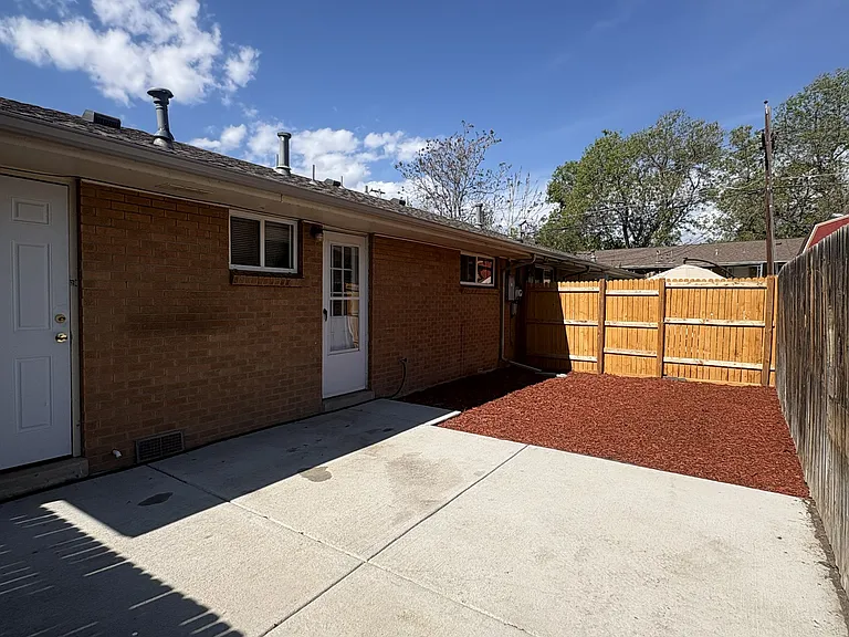 1905 Independence St — Photo 12