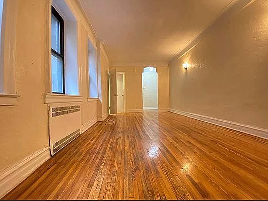 2nd image of 552 Parkside Ave APT A3