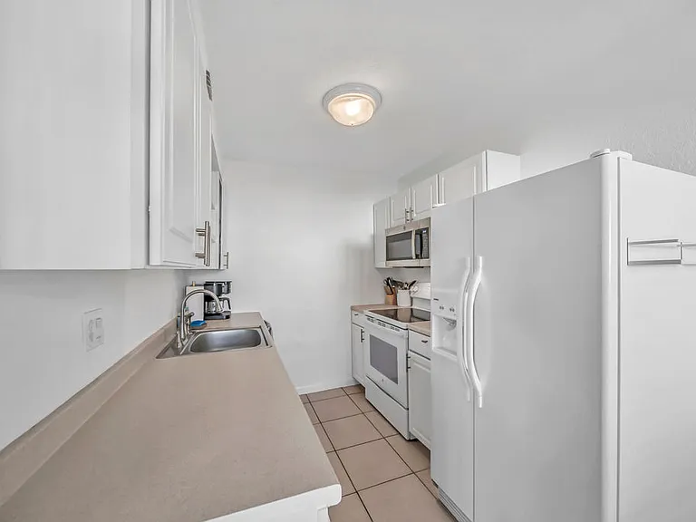 4625 Bayshore Dr #D3 — Photo 13