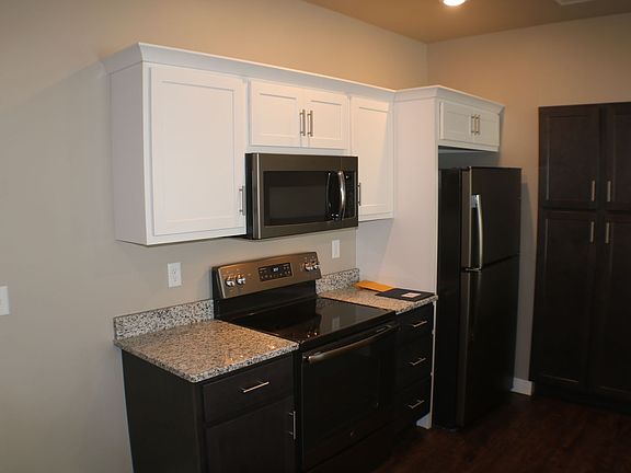5th image of 1825 Caleb Ct #306