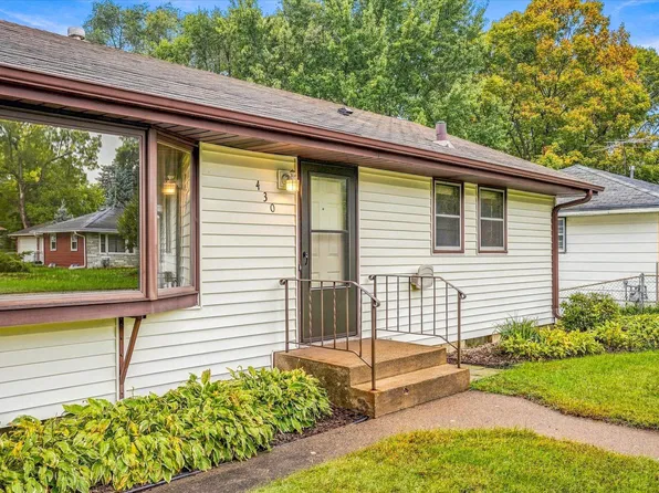 430 11th Ave NW, New Brighton, MN 55112