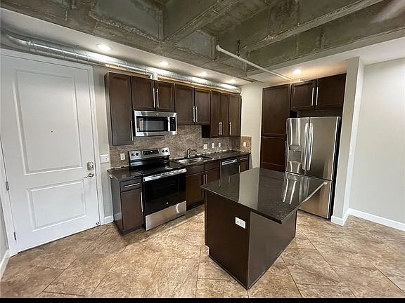 3rd image of 2940 Baltimore Ave