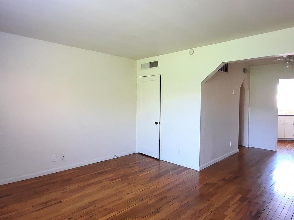 1st image of 526 W Roosevelt St APT 19