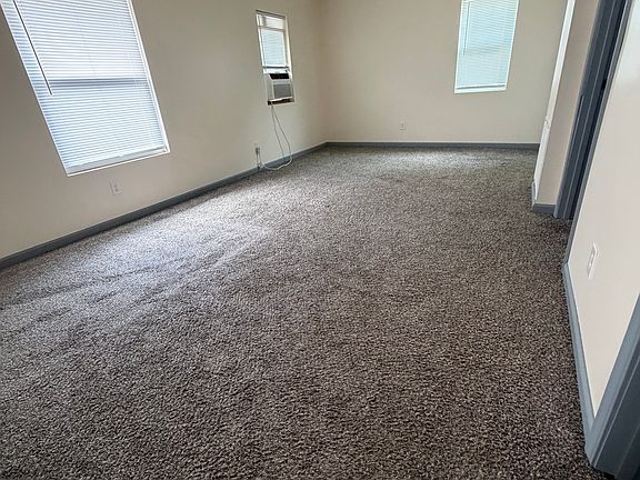 5th image of 3624 South St