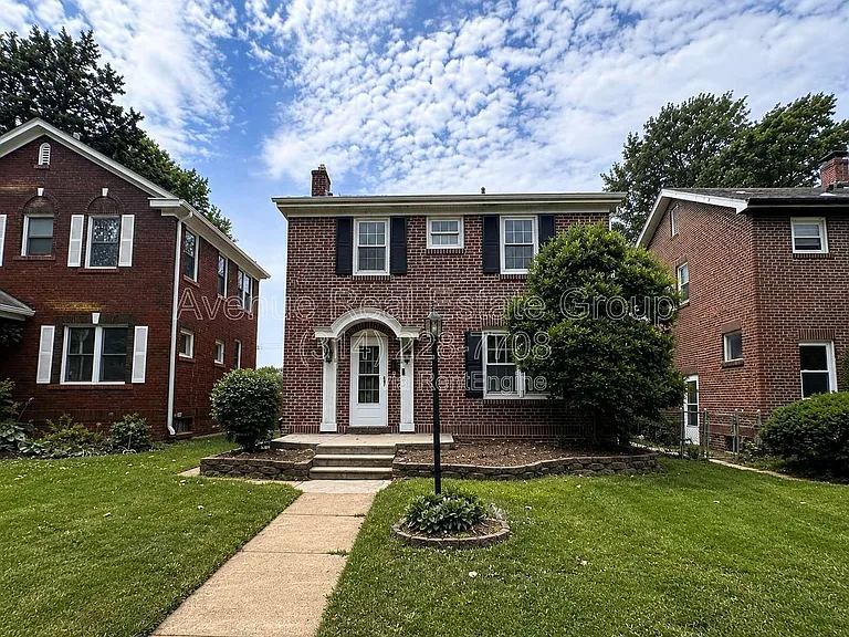 6770 Chamberlain Ave — Photo 1