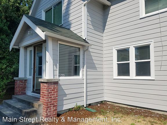 4th image of 606 3rd St NE #A