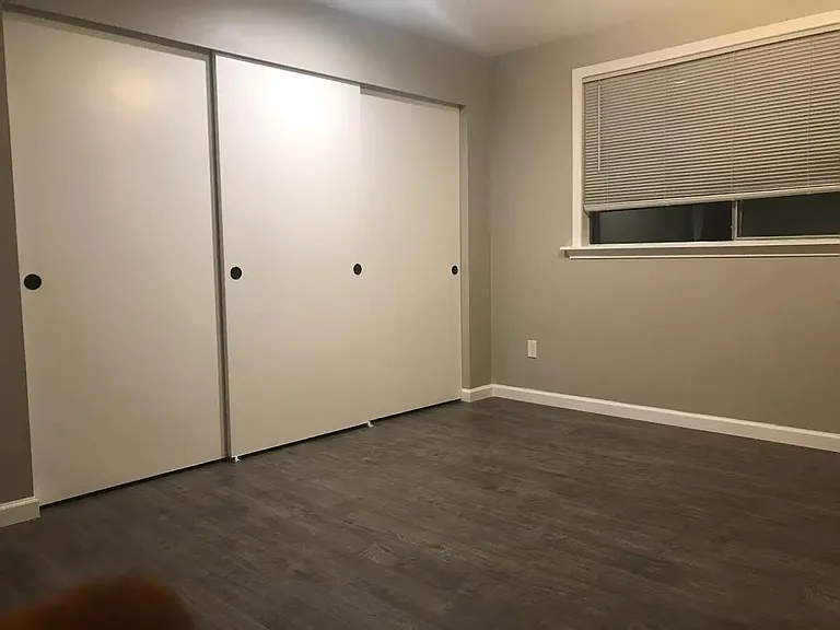 4242 S Willow St — Photo 9