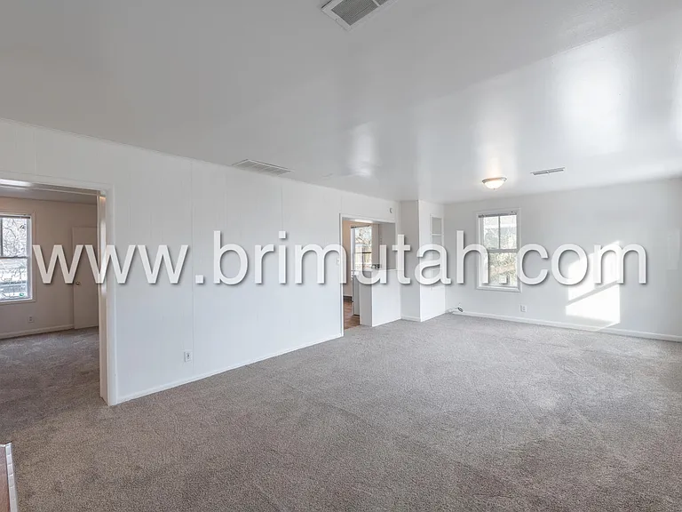 1261-1267 E Alameda Ave #1263 — Photo 5