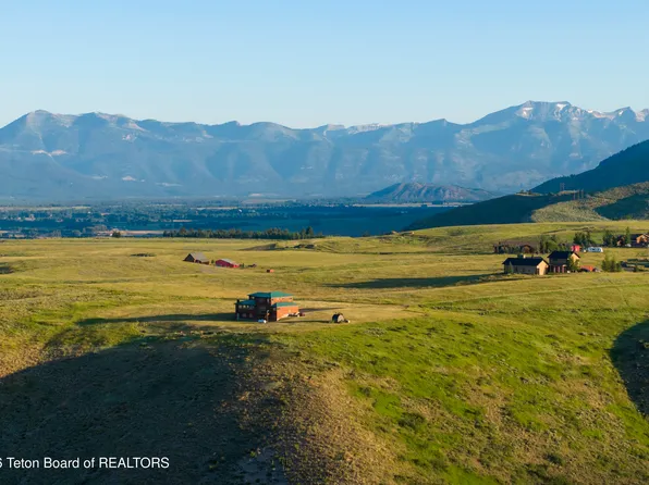 7585 S Squaw Creek Rd, Jackson, WY 83001