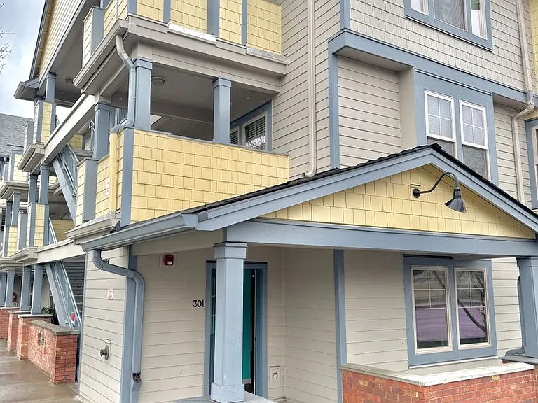 9837 NE Irving St #301 — Photo 1
