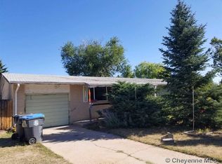 816 Golden Hill St, Cheyenne, WY 82009