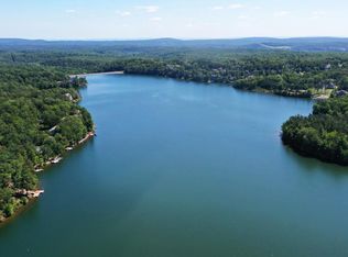 906 S Lakeview Dr, Cross Junction, VA 22625