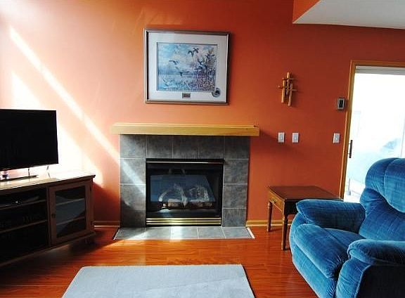 Walk out to your side patio to enjoy those summer evenings.