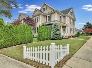 12 Elizabeth Ave, Manasquan, NJ 08736