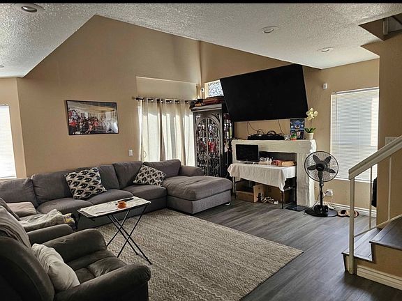 5th image of 14187 Long View Dr