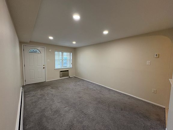2nd image of 2046 Bergen Ave APT 1