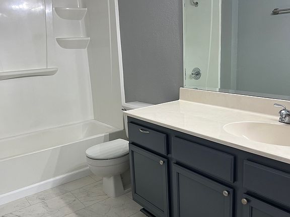 5th image of 12023 Alta Carmel Ct Unit 266