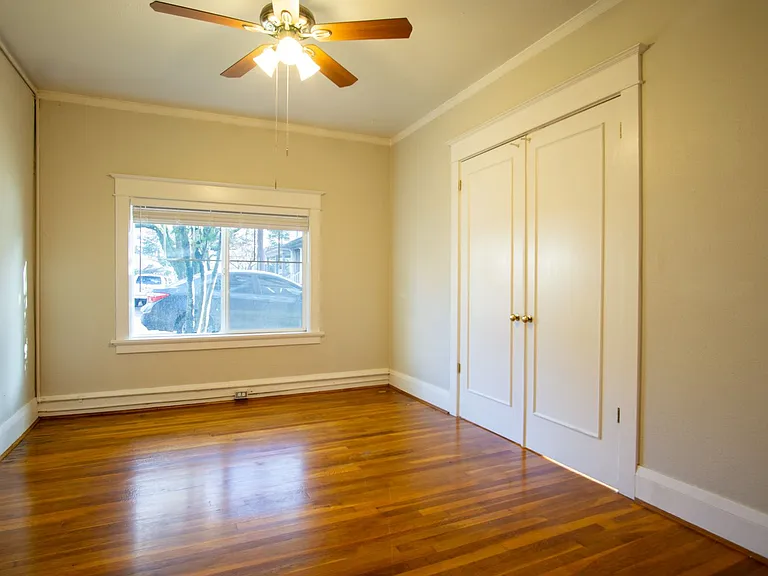 2943 SE Alder St #4 — Photo 3