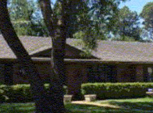 5620 Diamond Oaks Dr N, Haltom City, TX 76117