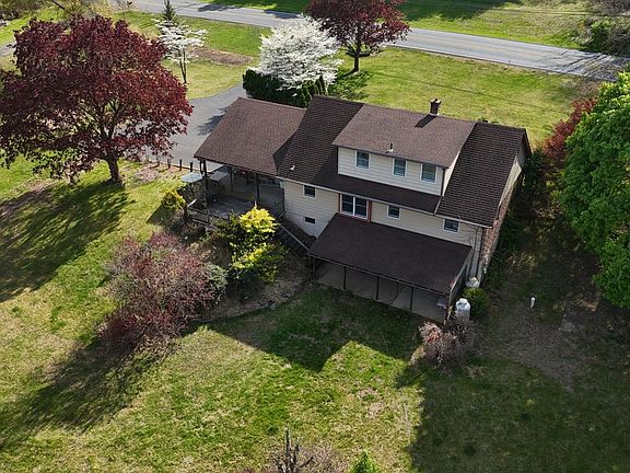 3rd image of 2735 Kutztown Rd