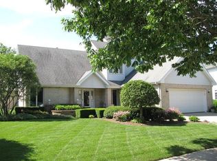16935 S Mohican Dr, Lockport, IL 60441