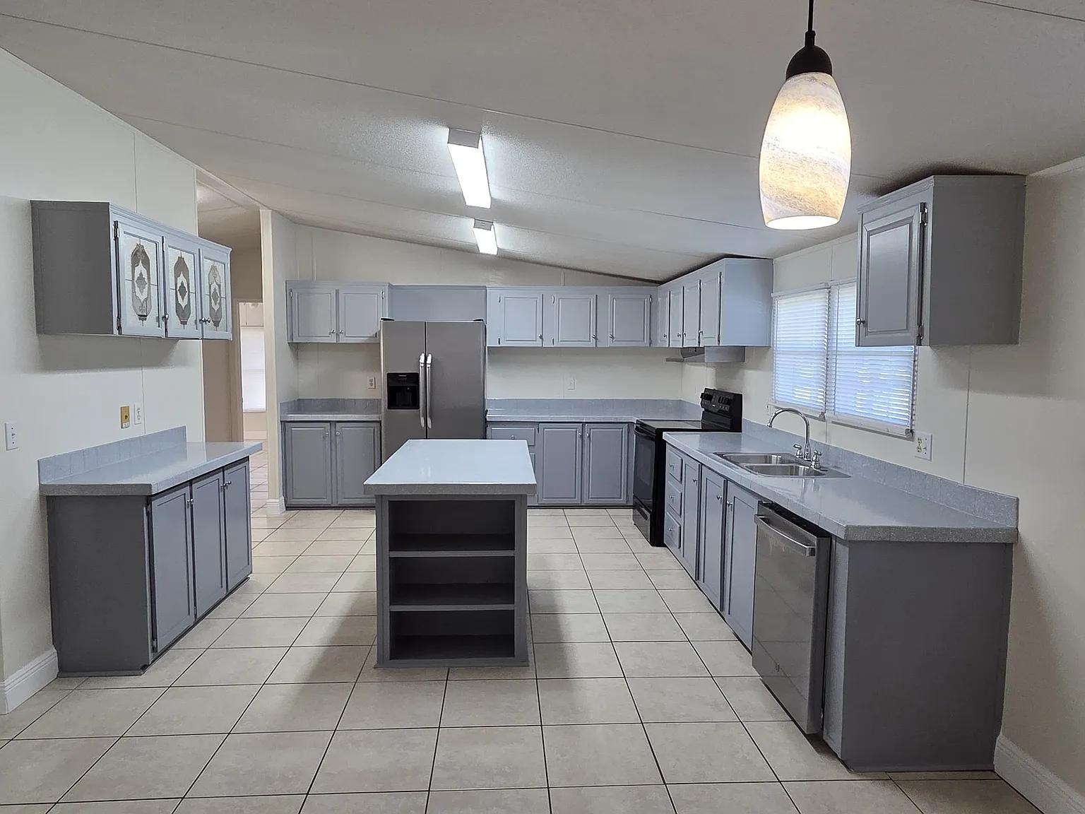 6041 Mangrove Dr — Photo 2